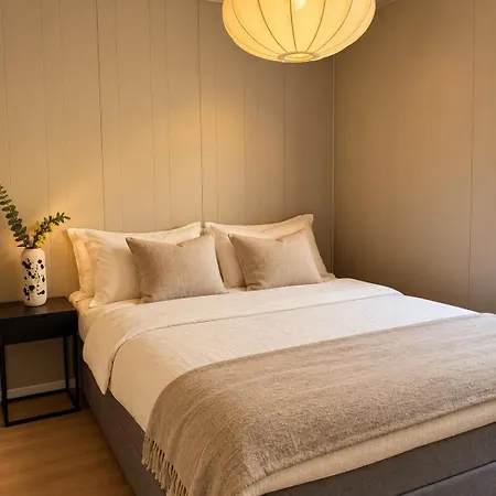 Charm, Cozy 2br *